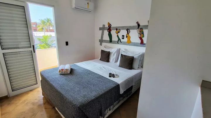 Quarto Superior com varanda, pet friendly, no Hotel Pousada Iracemar, Guarujá